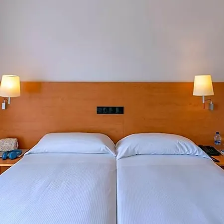 Hotel Bay 2*